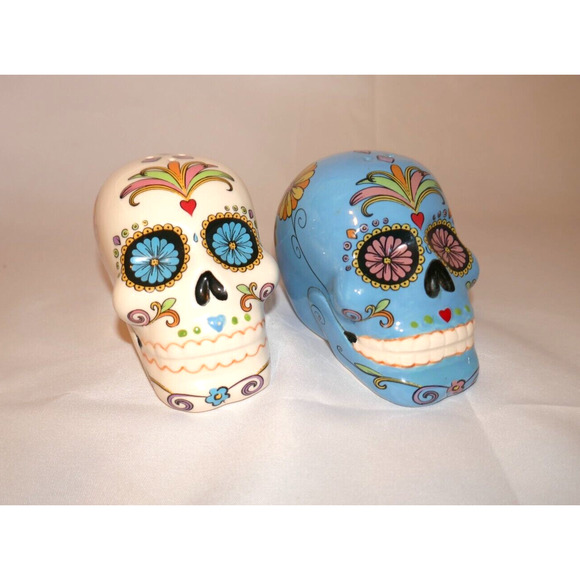Sugar Skull Day of the Dead Dia de los Muertos Salt and Pepper Shakers - Picture 1 of 9